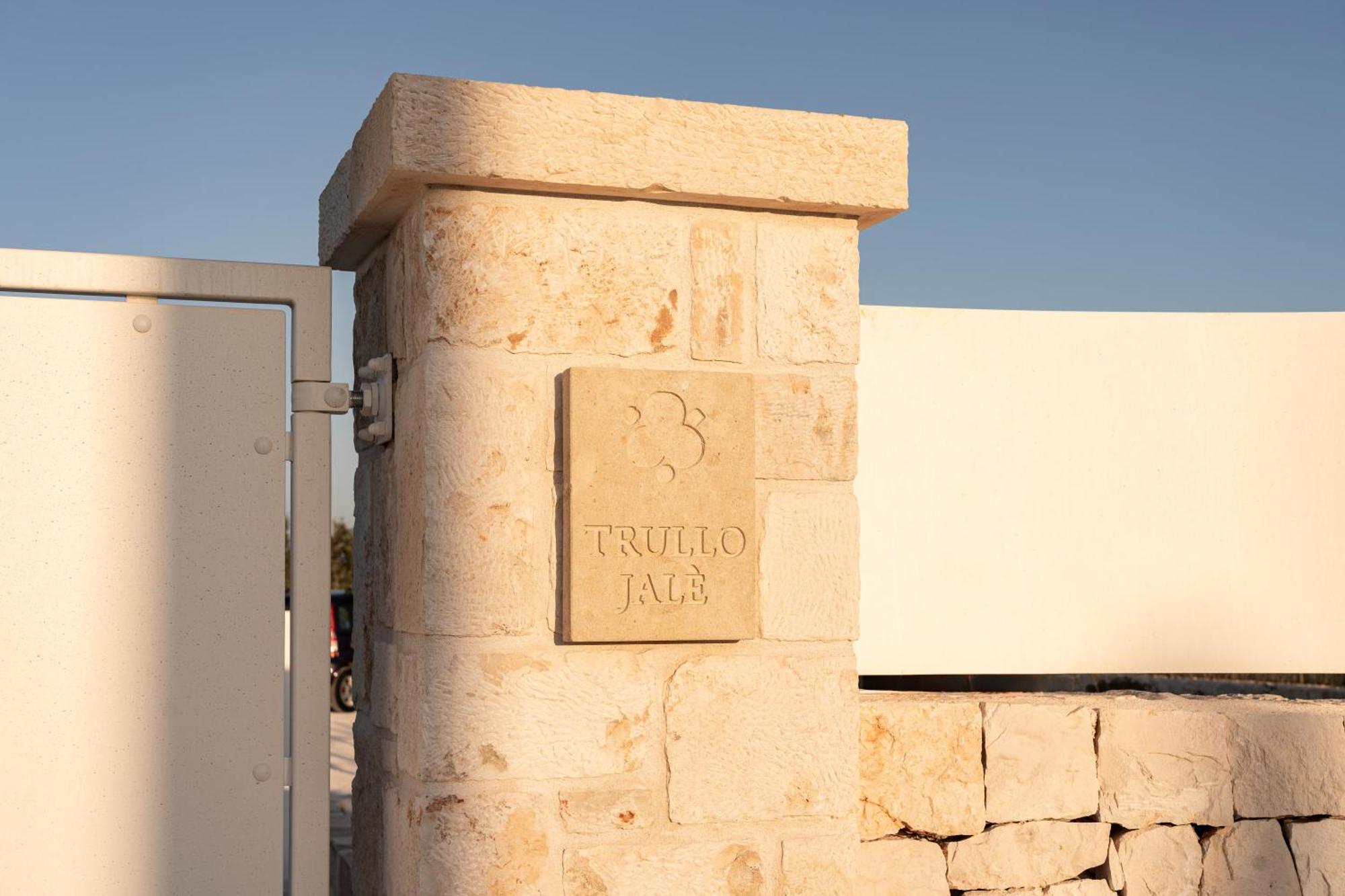 Trullo Jale - Boutique Apartments Ostuni Εξωτερικό φωτογραφία